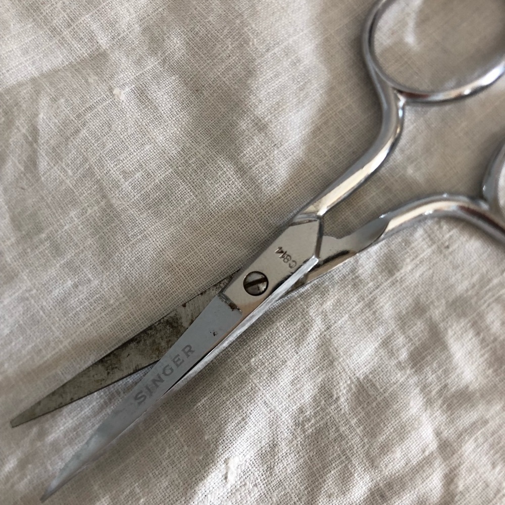 Vtg Singer Embroidery Scissors - Picture 2 of 6